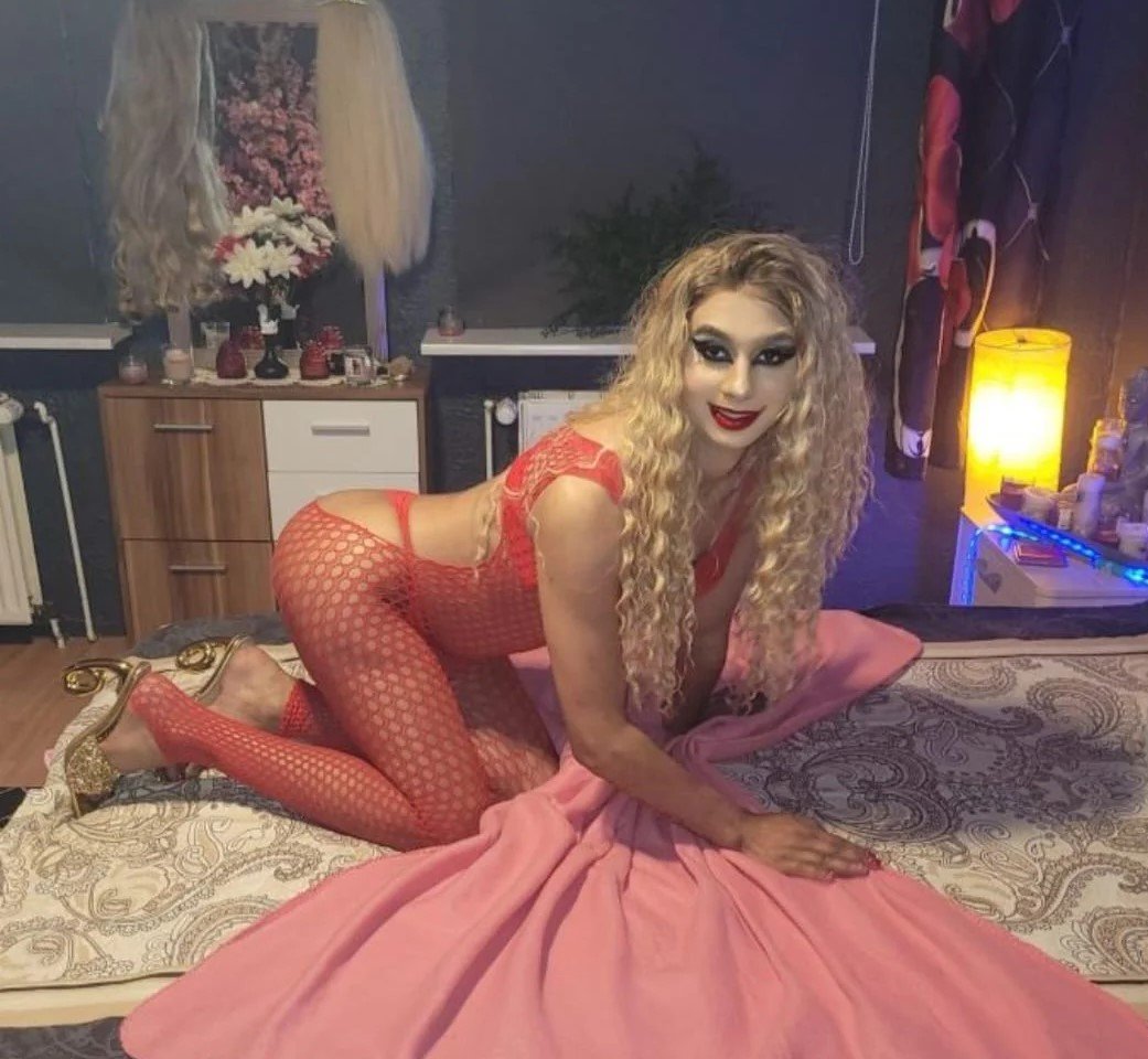 Trans Petra macht geile Fick Dates